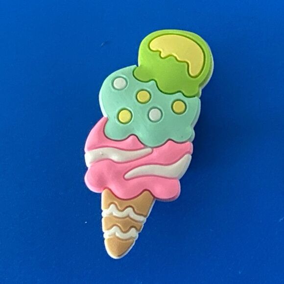 🚨 5/$10 Shoe Charms Croc Jibbitz - 3 Scoop Ice Cream Cone - (or 10/$15) - Picture 3 of 3